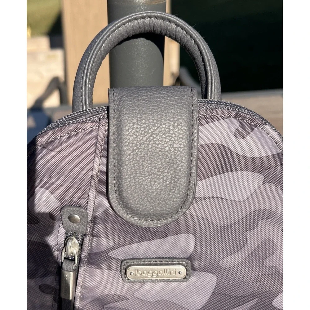Baggallini Bags Gray Camouflage Nylon MM Metro Sling Backpack NWOT‎